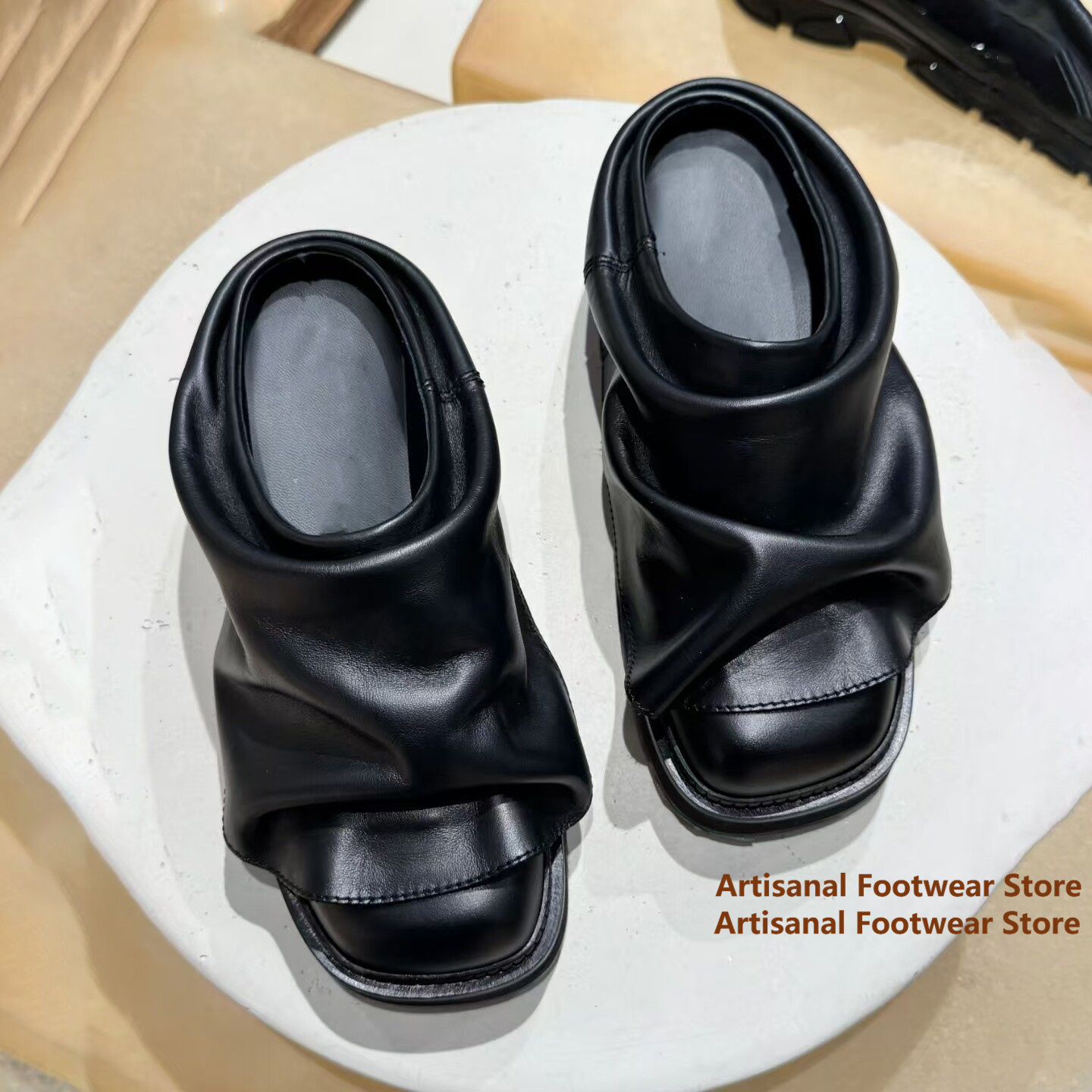 Mules de cuero suave con efect - Flip Flop Leather Men reseña y precio